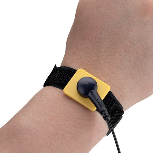 StarTech.com Antistatic Wrist Strap with Grounding Cable, ESD Safe Band with 5ft / 1.5m Detachable Cord, Prevent Electrostatic Discharge, Adjustable Fit, TAA