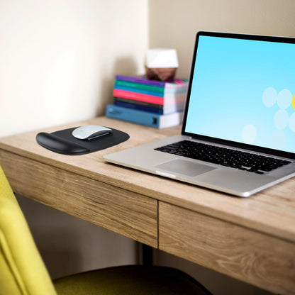 StarTech.com Mouse Pad with Hand rest, 6.7x7.1x 0.8in (17x18x2cm), Ergonomic Mouse Pad with Wrist Support, Desk Wrist Pad w/ Non-Slip PU Base, Cushioned Gel Mouse Pad w/ Palm Rest