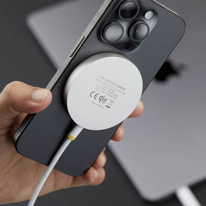 StarTech.com Qi2.2 Certified 25W Magnetic Wireless Charging Pad with 6.6ft (2m) USB-C Tethered Cable, MagSafe Compatible for iPhone 17/16 Pro/Pro Max, White